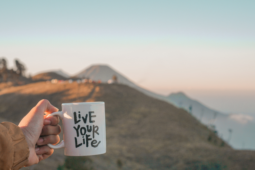 Is your approach to life allowing you to live life to the fullest? This exercise helps you move awareness out of your head and into your body so you can sense the answer: